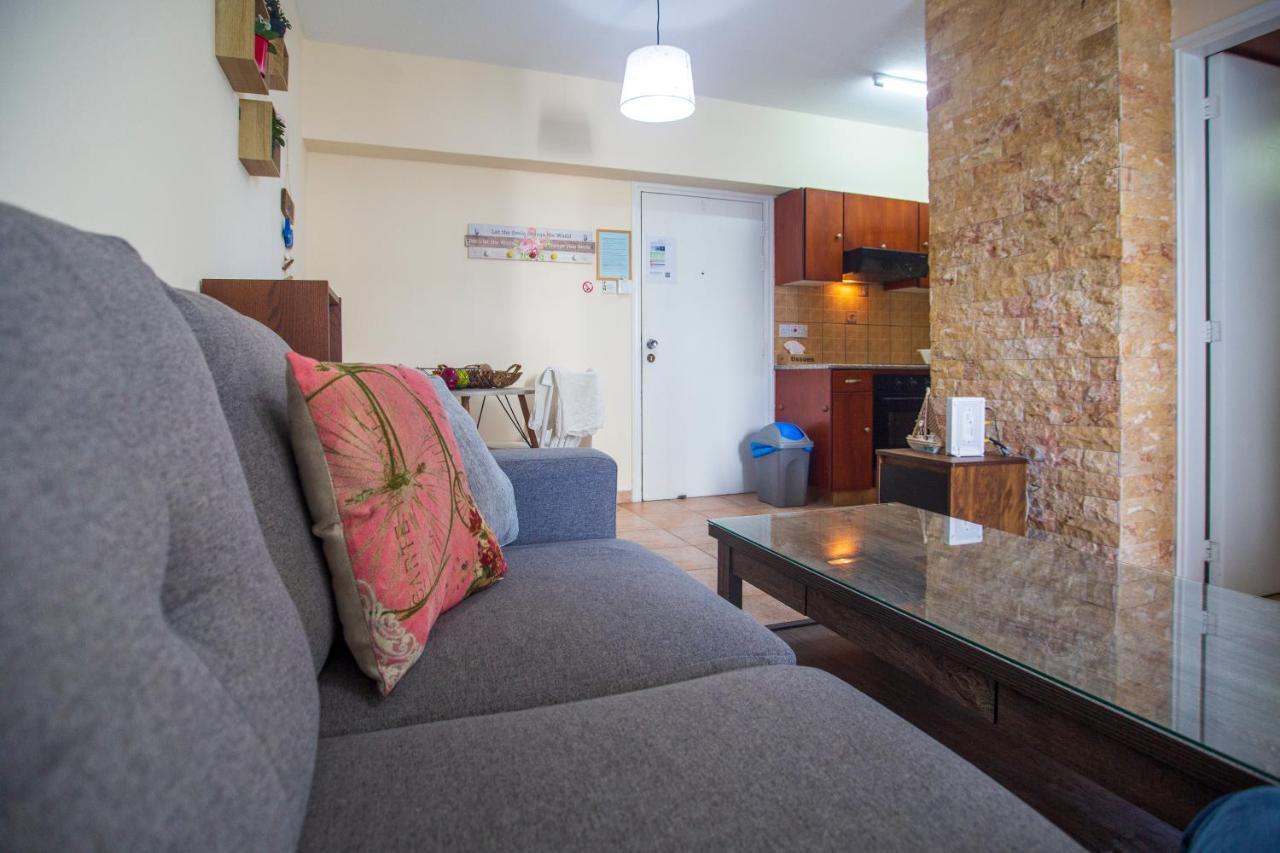 Central, By Sea, Seaview, Renovated 1 Bedroom Flat Larnaca Esterno foto